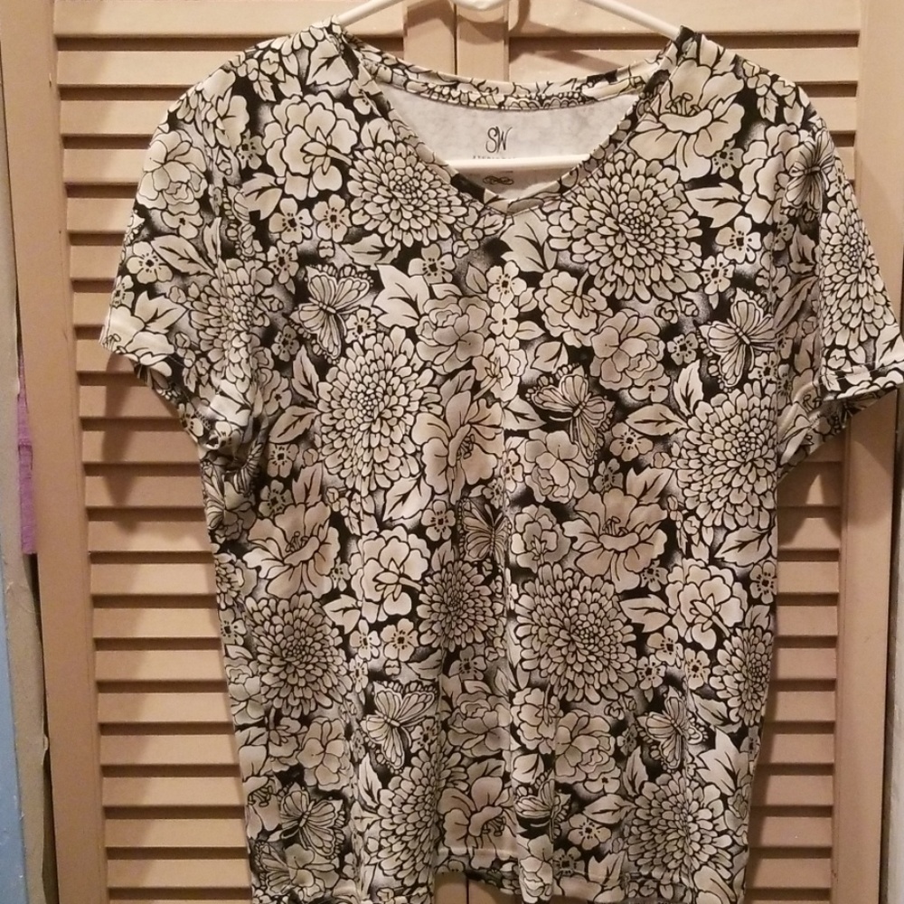 Studio works short sleeve shirt